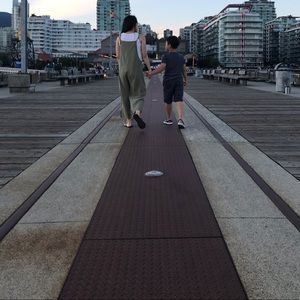 Meet your Posher, Hana